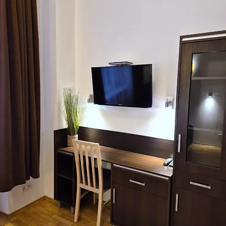 Safona - Pantheon Apartman